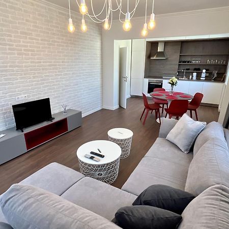 Location ! Location ! Location ! City Garden View Apartment Sofya Dış mekan fotoğraf